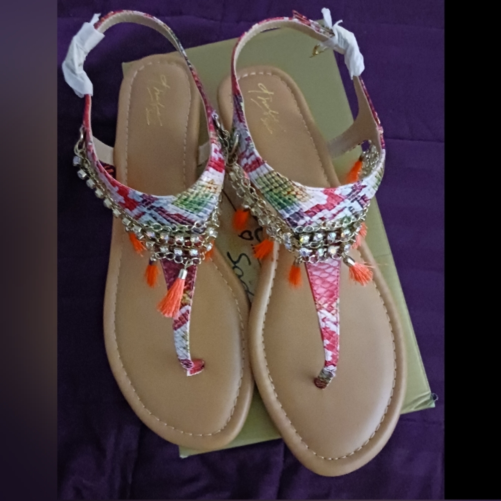 Thalia Sodi Magenta print Sandal with tassels and jewels